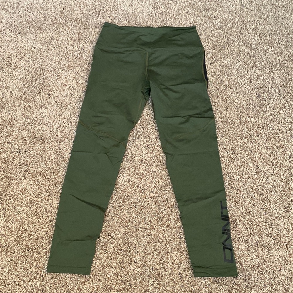 Onnit Green leggings ONLY WORN ONCE
